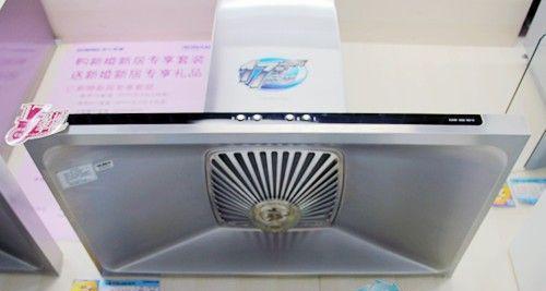 老板油烟机灯不亮了怎么办（解决老板油烟机灯不亮的方法及注意事项）