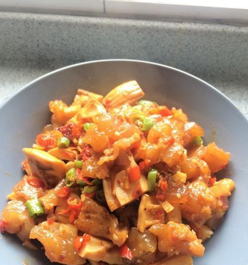 以牛筋为食，美味与营养兼得（煨牛筋）