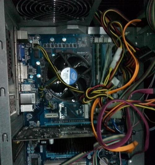 电脑突然无法开机的原因及解决方法（电源故障导致电脑无法正常启动）