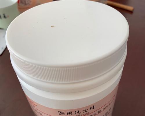 凡士林神奇清洁油烟机的方法（一瓶凡士林）
