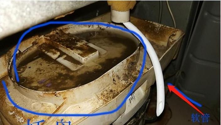 冰箱出现积水怎么办？快速解决方法有哪些？