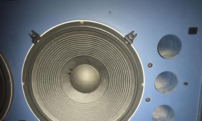 古董音箱的布料如何更换？需要哪些工具和步骤？