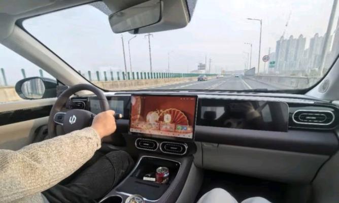 小米无线车载充电器安装步骤是什么？如何确保安全使用？