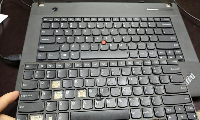 e431笔记本键盘拆装教程（教你如何简单快速地拆卸和安装键盘）